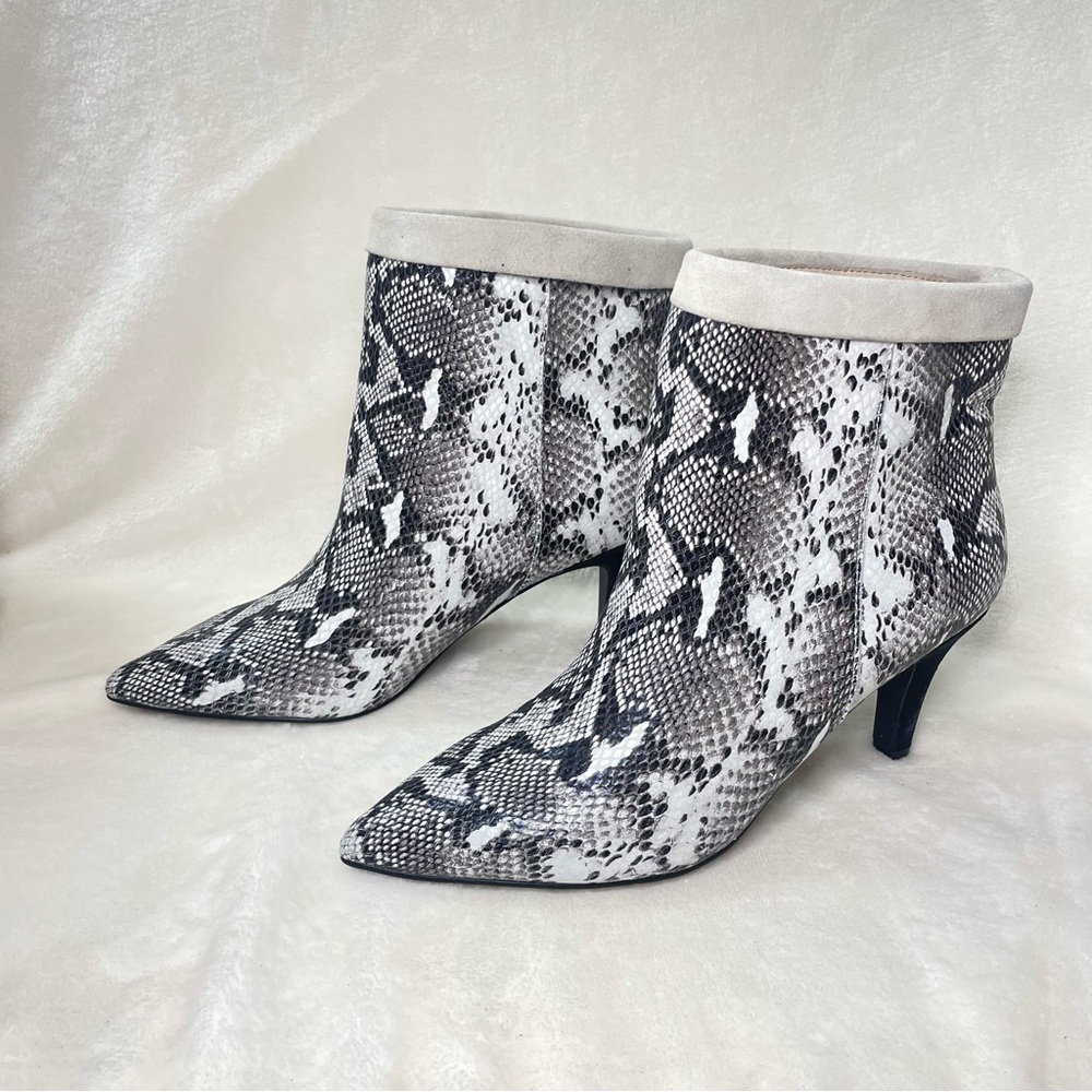 42 Gold Ojaiโ Leather Bootie size 8 cream snake skin pattern F 600 - Picture 5 of 12